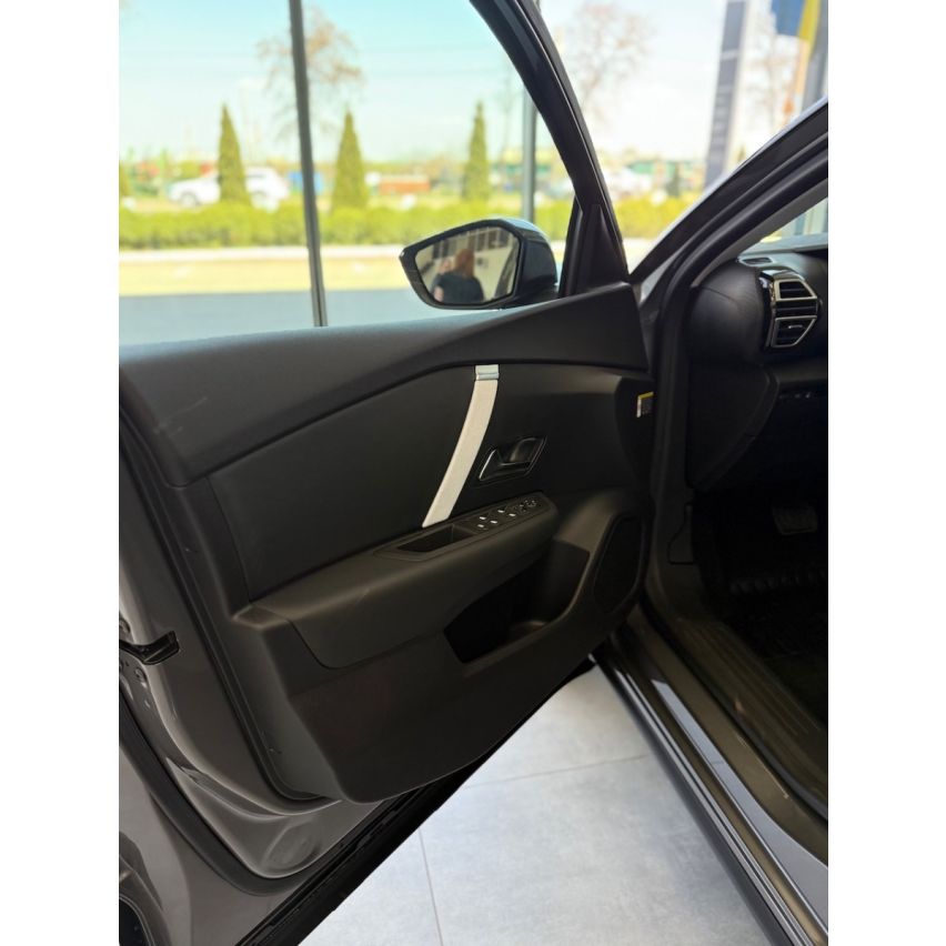 Citroën C4 MAX 1.2 Hybrid 136 АКПП-6