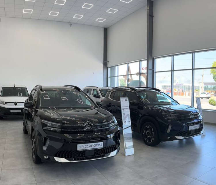 Citroën C5 Aircross у автосалоні